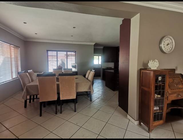 3 BEDROOM HOUSE FOR SALE IN VANDERBIJLPARK SE 8